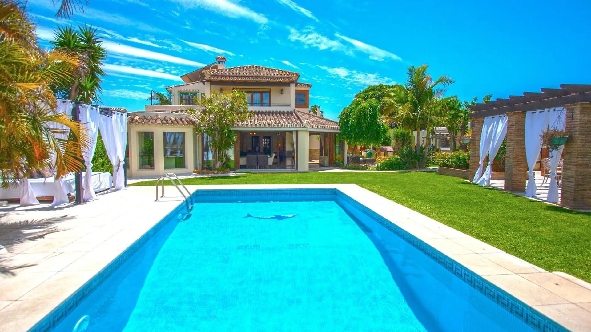 Villa Turrion Fuer 14 Personen In Marbella