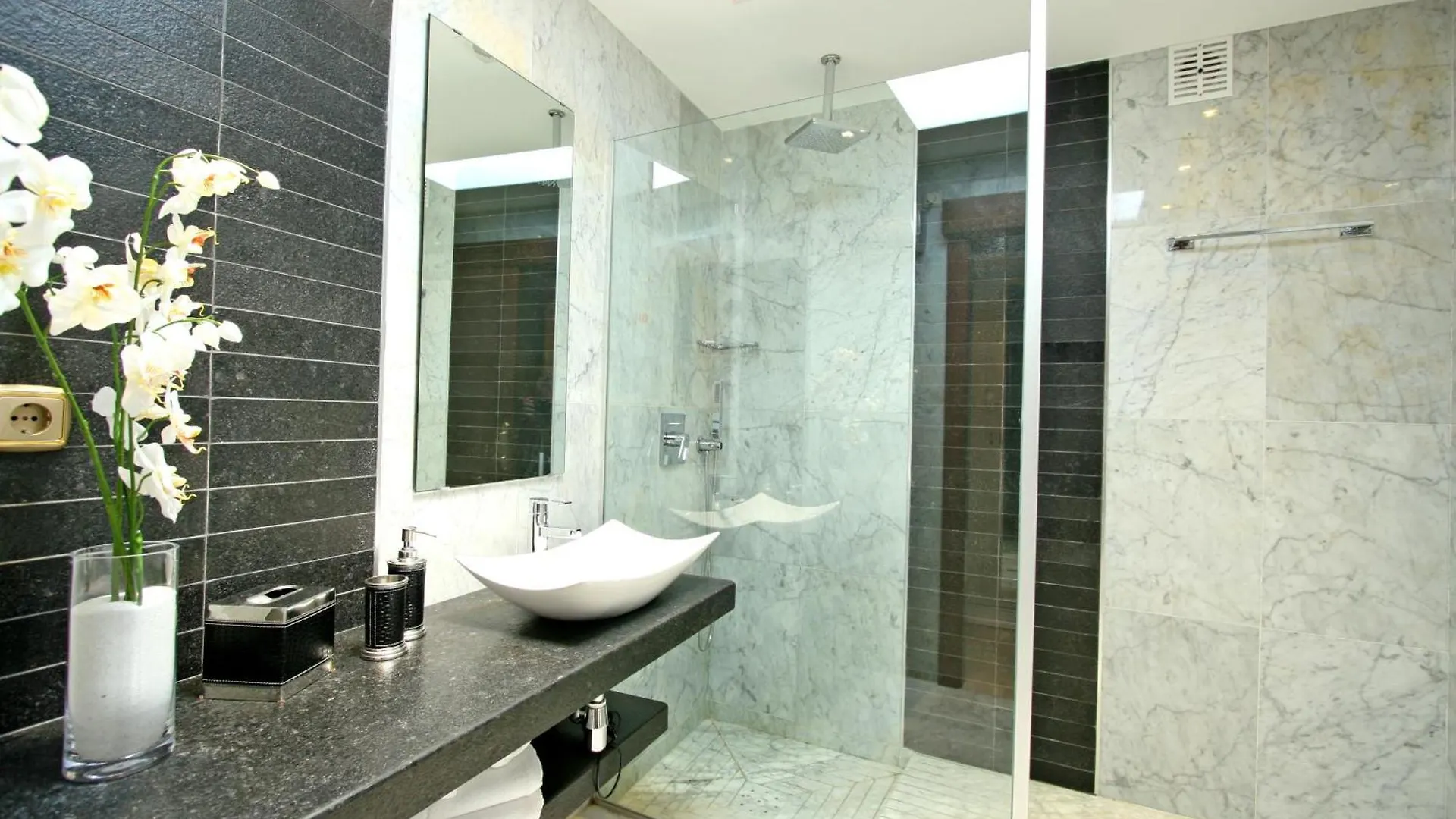 Villa Turrion Fuer 14 Personen In Marbella