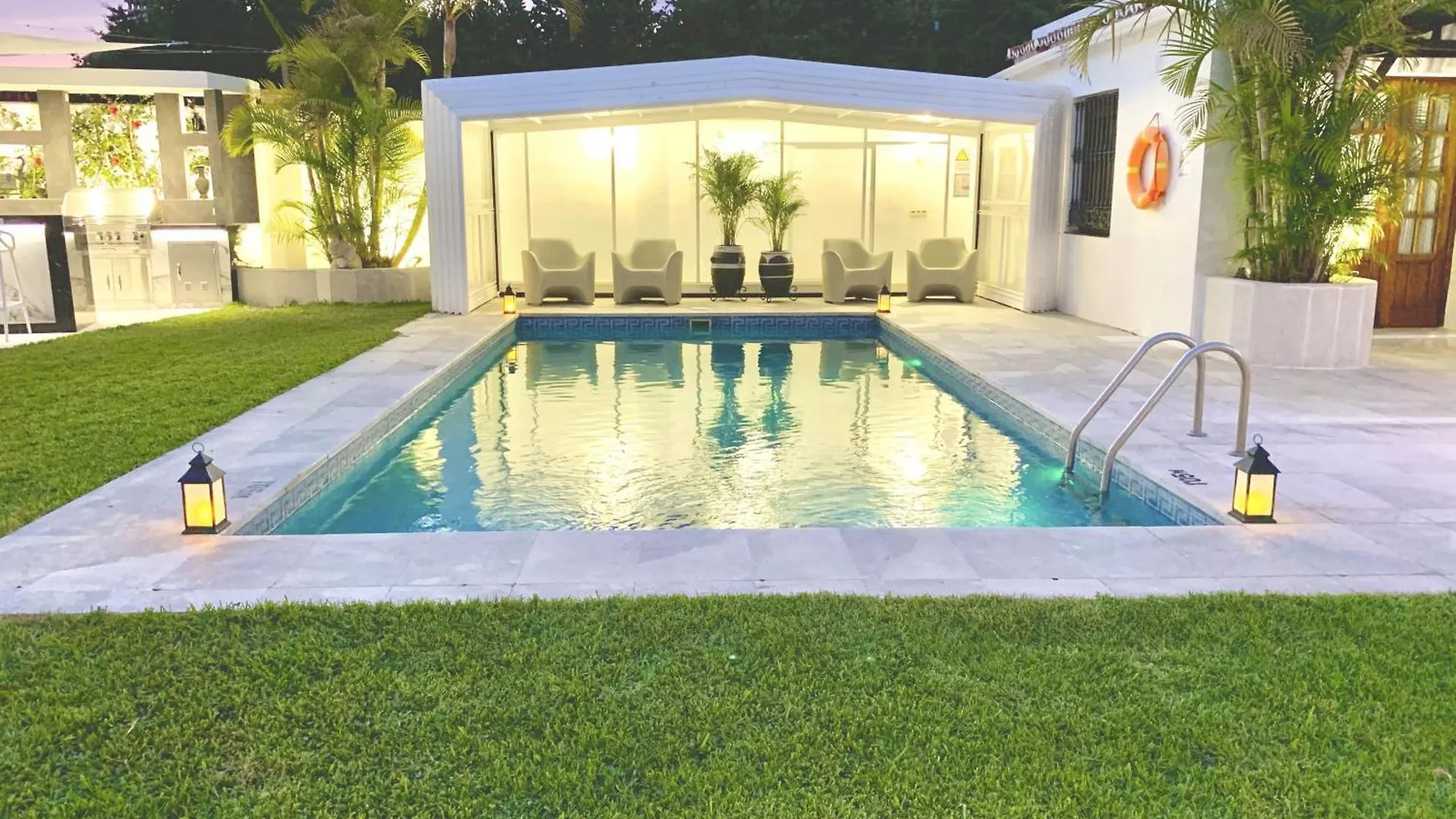 Villa Turrion Fuer 14 Personen In Marbella